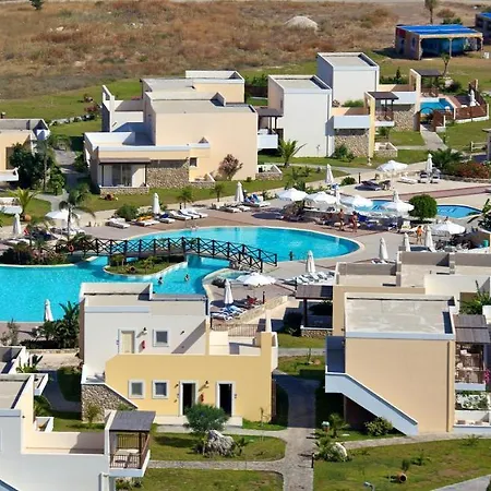 Üdülőközpont Natura Park Village & 5*