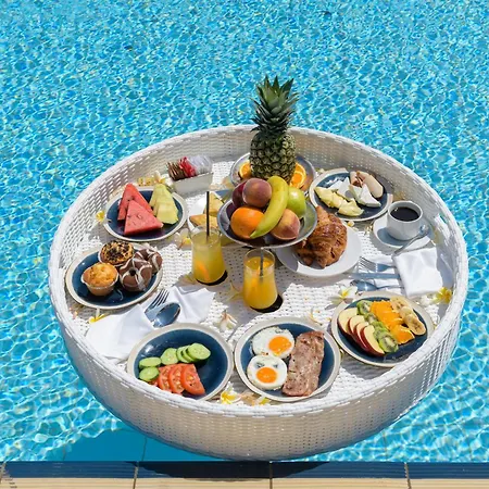 Natura Park Village & 5* Pszalídi