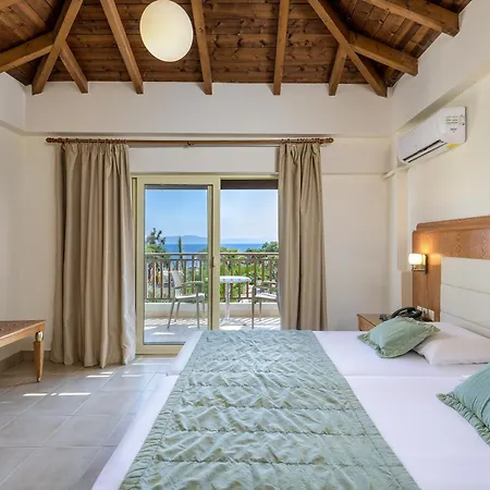 Rezort Natura Park Village &