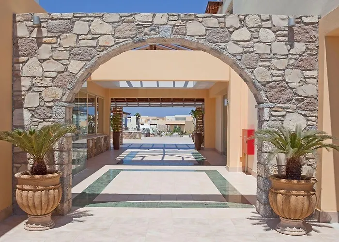 منتجع Natura Park Village &