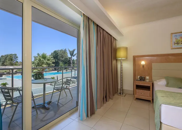 Resort Natura Park Village & 5*