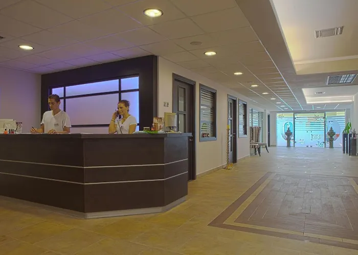 Resort Natura Park Village & 5*