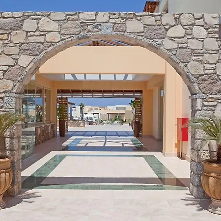 Resort Natura Park Village &