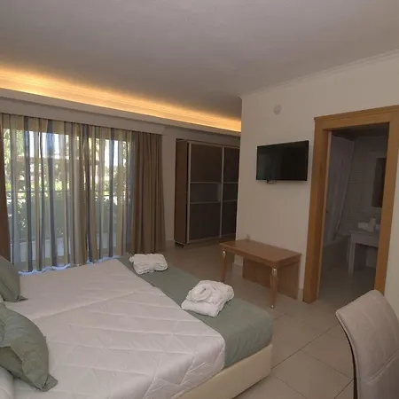 Natura Park Village & 5*