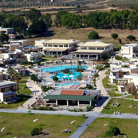 Resort Natura Park Village &