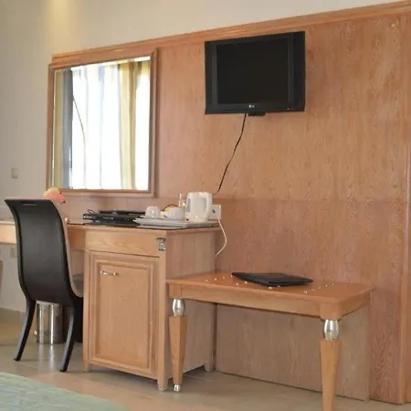 Resort Natura Park Village & 5*